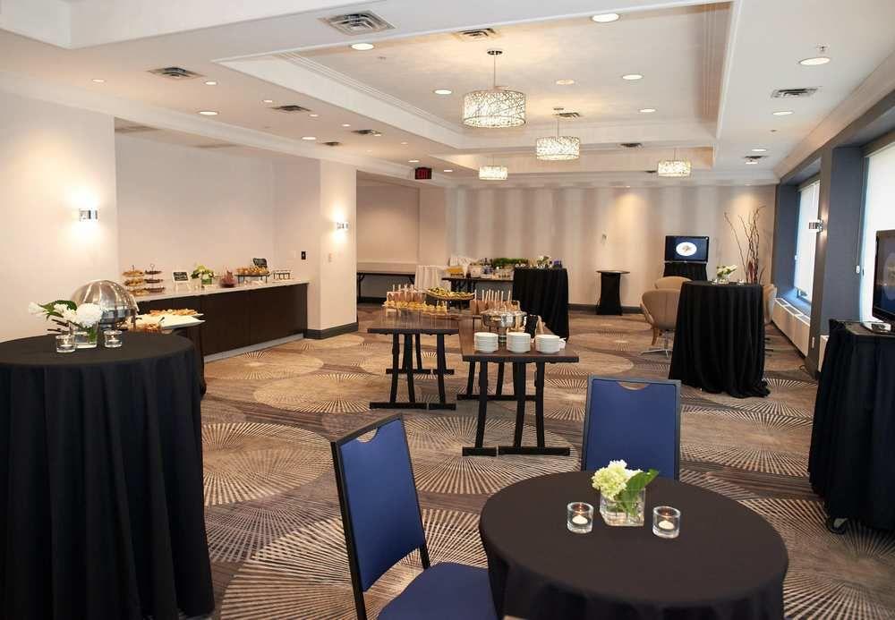 Courtyard By Marriott Toronto Downtown Ξενοδοχείο Εξωτερικό φωτογραφία