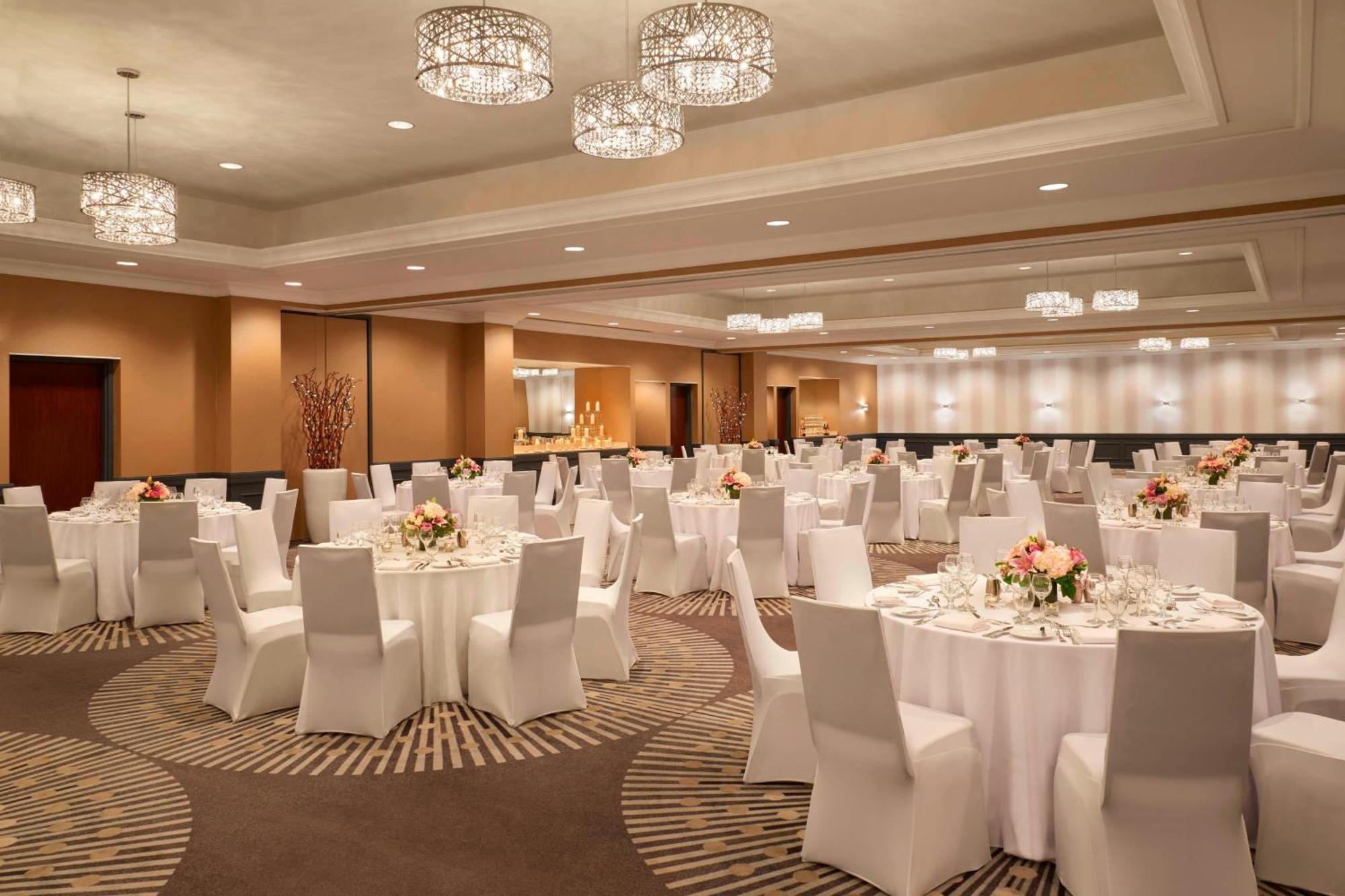Courtyard By Marriott Toronto Downtown Ξενοδοχείο Εξωτερικό φωτογραφία