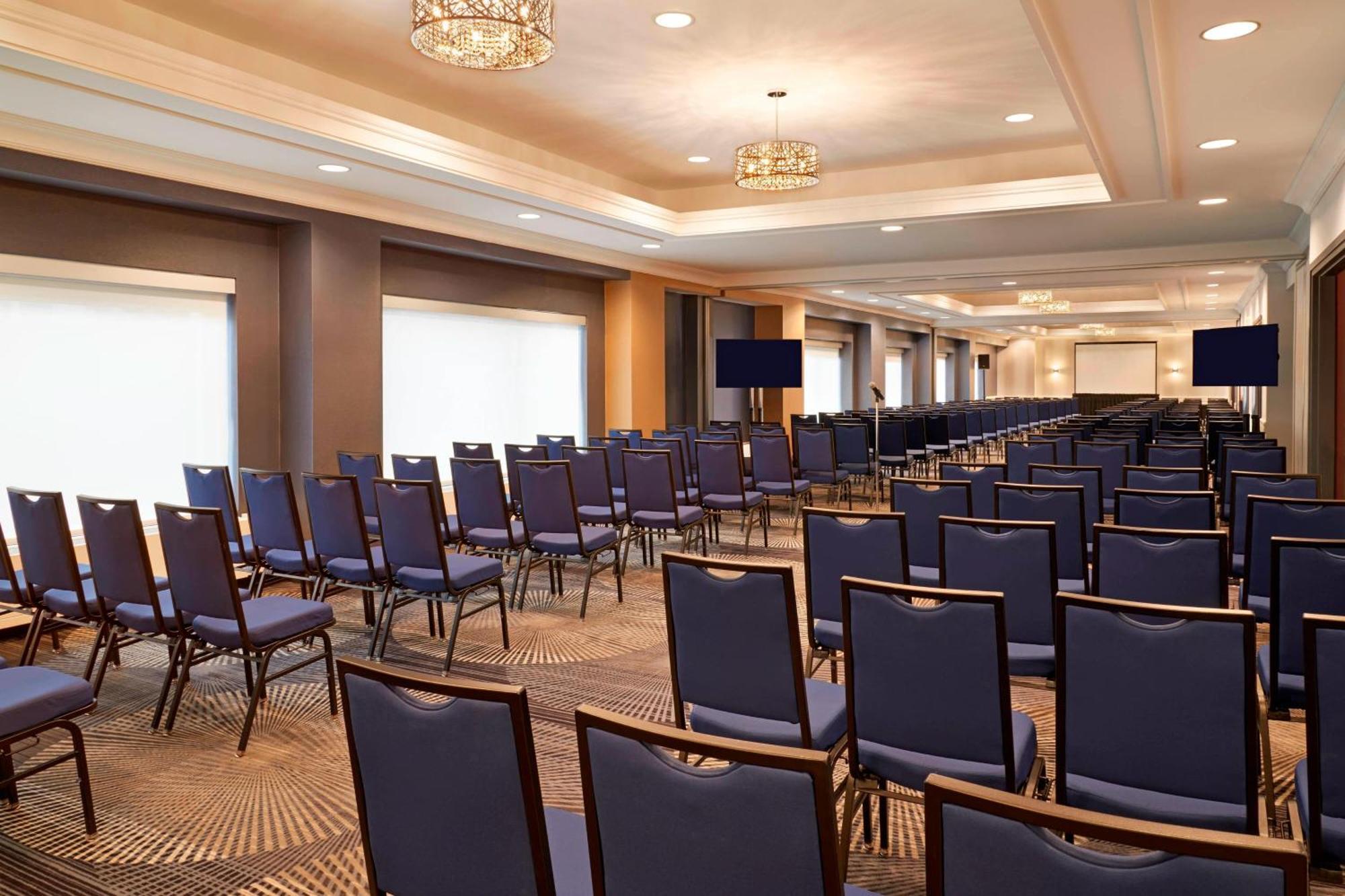 Courtyard By Marriott Toronto Downtown Ξενοδοχείο Εξωτερικό φωτογραφία