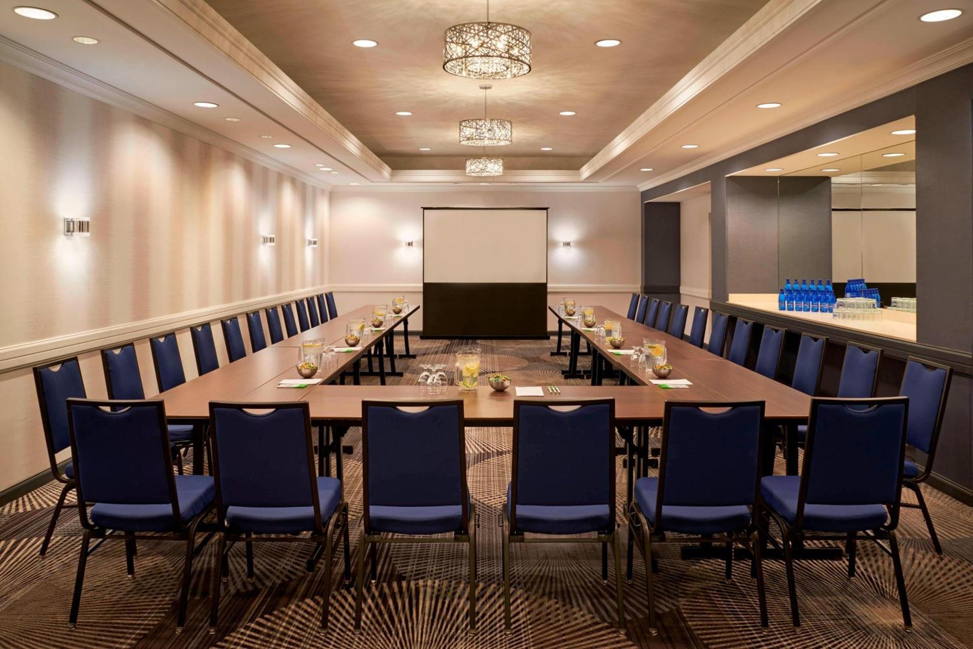 Courtyard By Marriott Toronto Downtown Ξενοδοχείο Εξωτερικό φωτογραφία