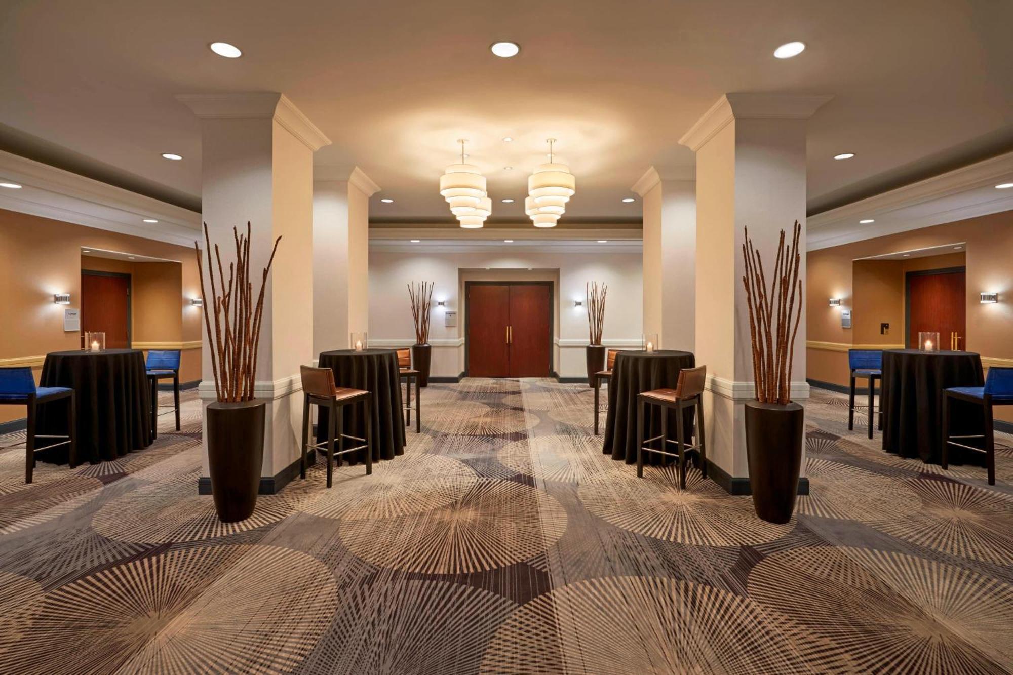 Courtyard By Marriott Toronto Downtown Ξενοδοχείο Εξωτερικό φωτογραφία