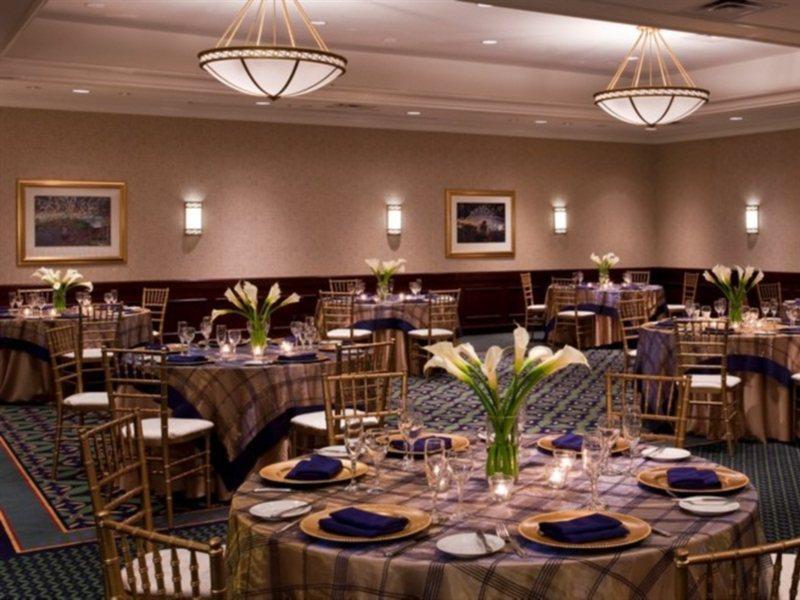 Courtyard By Marriott Toronto Downtown Ξενοδοχείο Εξωτερικό φωτογραφία