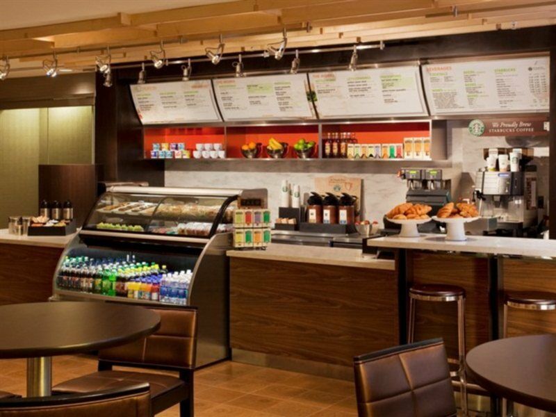 Courtyard By Marriott Toronto Downtown Ξενοδοχείο Δωμάτιο φωτογραφία
